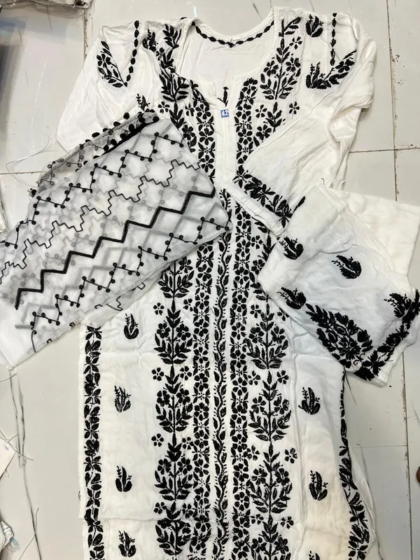 White_Black_Cotton_Contrast_Thread_Embroidered_Kurta_Set_For_Women