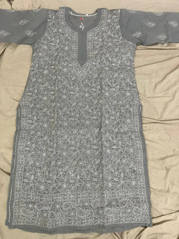 Grey_Faux_Georgette_Chikankari_Embroidered_Kurti_For_Women