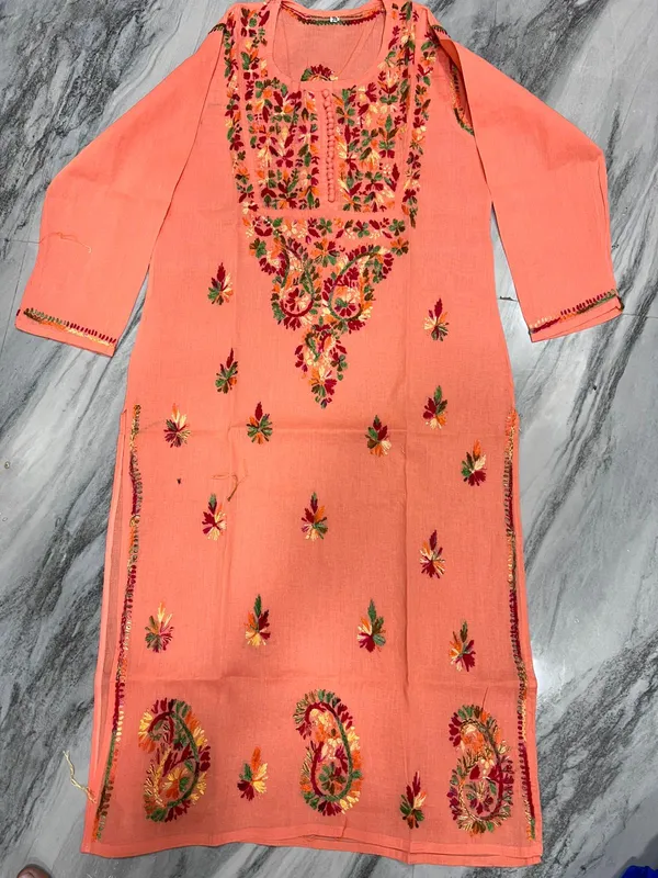 Peach_Cotton_Floral_Threadwork_Embroidered_Kurti_For_Women