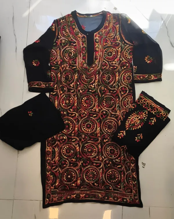 Black_Cotton_Floral_Embroidered_Kurta_Set_For_Women
