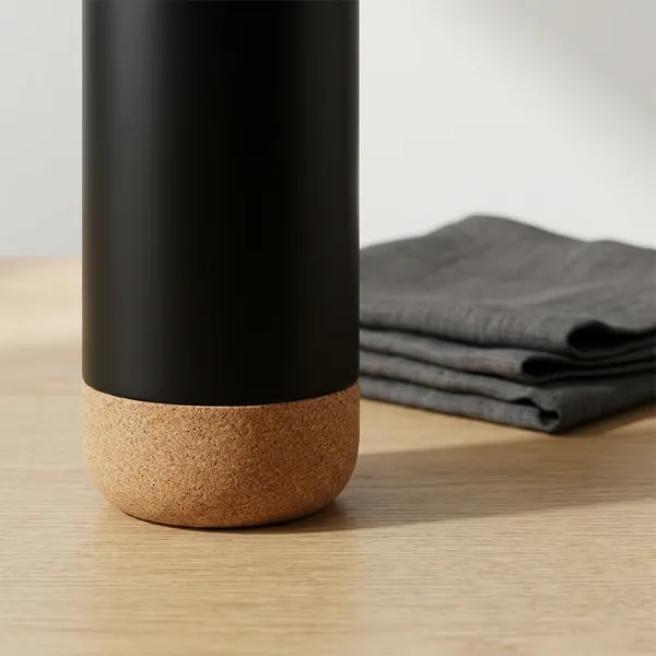 Stainless_Steel_Matte_Insulated_Water_Bottle_Wooden_Base
