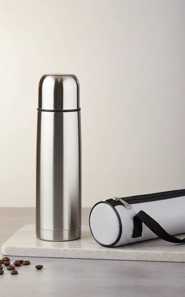 Stainless_Steel_Silver_Vacuum_Flask_With_Carry_Bag