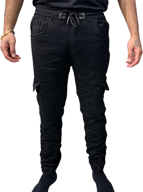 Black_Cotton_Blend_Jogger_Fit_Cargo_Pants_For_Men