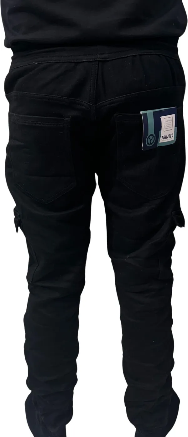 Black_Cotton_Blend_Jogger_Fit_Cargo_Pants_For_Men