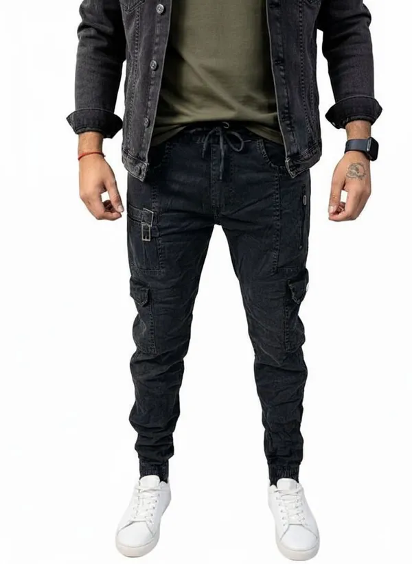 Black_Cotton_Blend_Jogger_Fit_Cargos_For_Men
