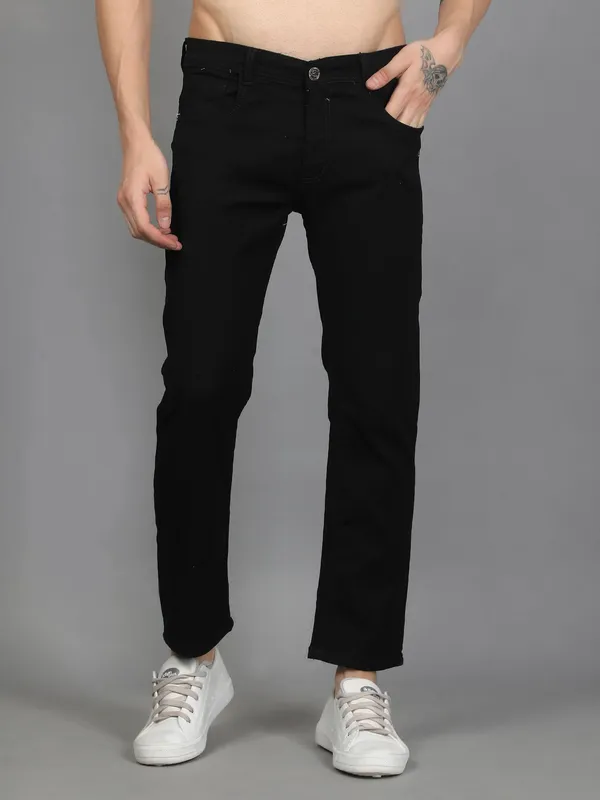 Black_Cotton_Blend_Regular_Fit_Denim_Jeans_For_Men