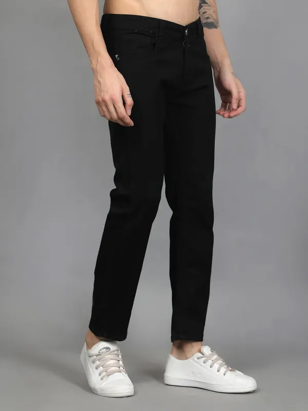 Black_Cotton_Blend_Regular_Fit_Denim_Jeans_For_Men