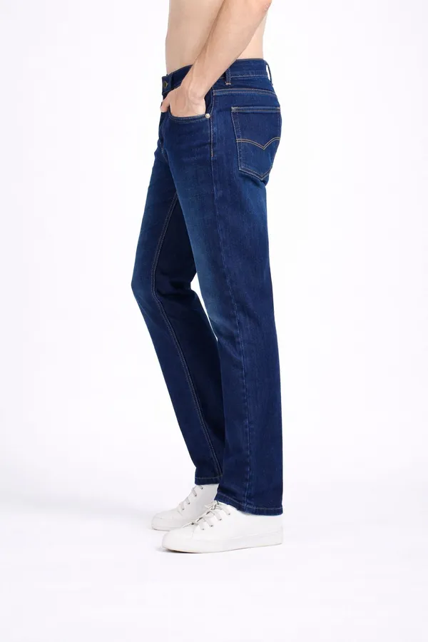Dark_Blue_Cotton_Blend_Straight_Fit_Jeans_For_Men
