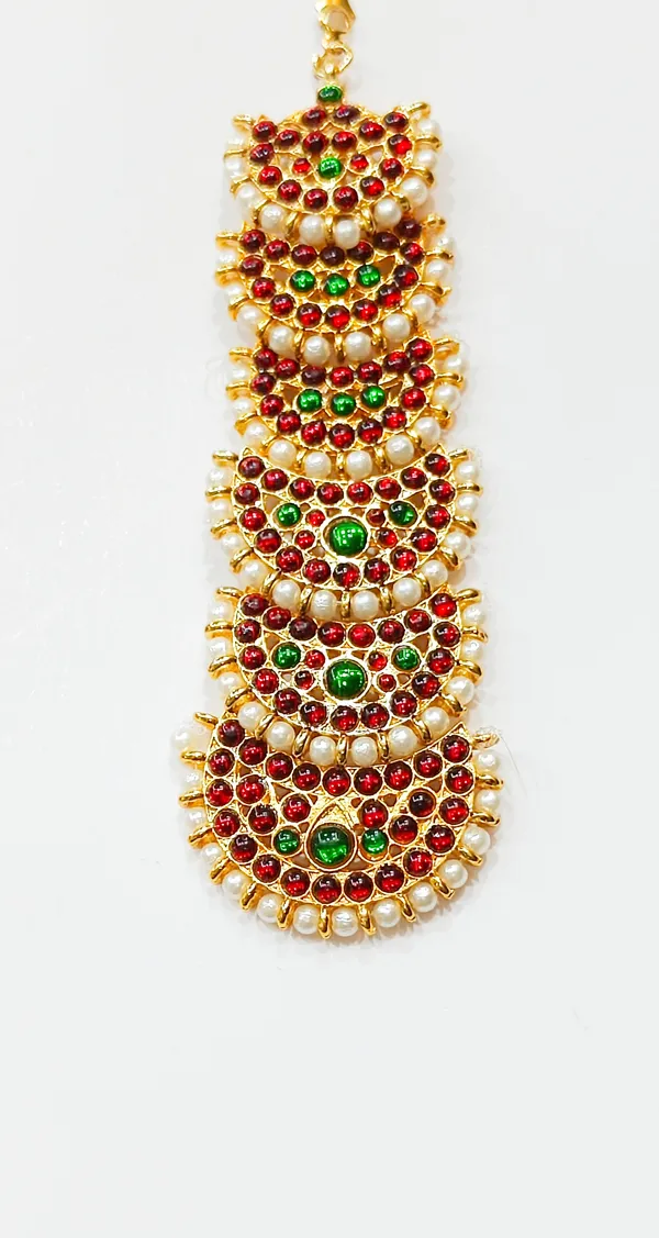 Gold_Alloy_Kundan_Red_Green_Stone_Maang_Tikka_For_Women