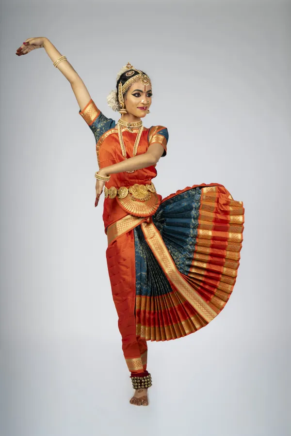 Red_Blue_Silk_Blend_Bharatanatyam_Costume_Set_For_Women