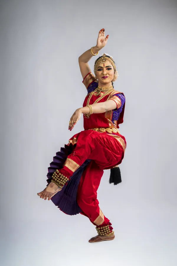 Red_&_Blue_Silk_Blend_Bharatanatyam_Costume_For_Women