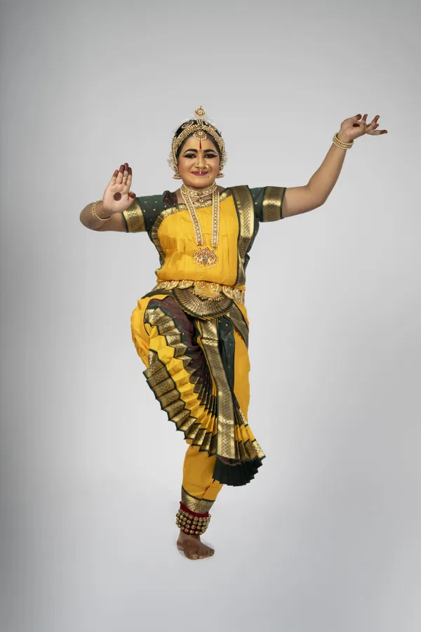 Yellow_Green_Silk_Blend_Bharatanatyam_Costume_Set_For_Women