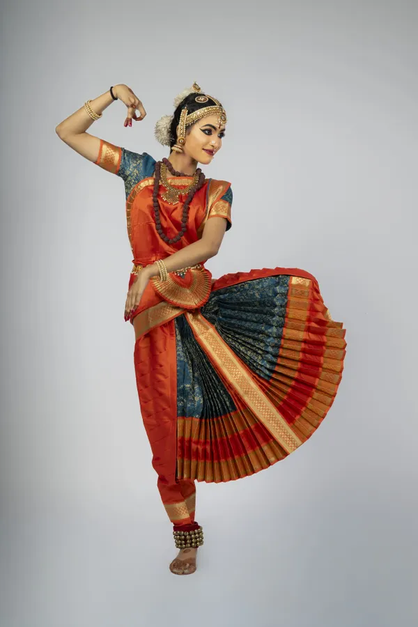 Red_Blue_Silk_Blend_Bharatanatyam_Costume_Set_For_Women