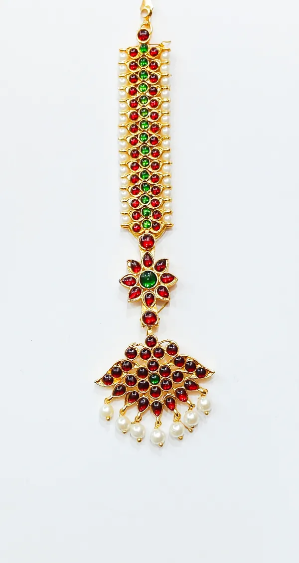 Gold_Alloy_Red_Green_Stone_Floral_Maang_Tikka_For_Women
