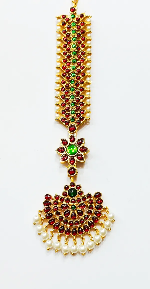 Gold_Alloy_Red_Green_Stone_Floral_Maang_Tikka_For_Women
