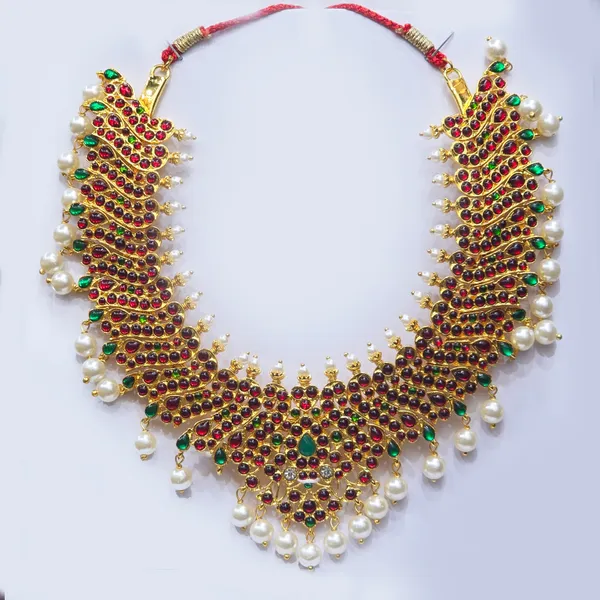 Gold_Alloy_Kemp_Stone_Pearl_Drop_Temple_Short_Necklace_For_Women