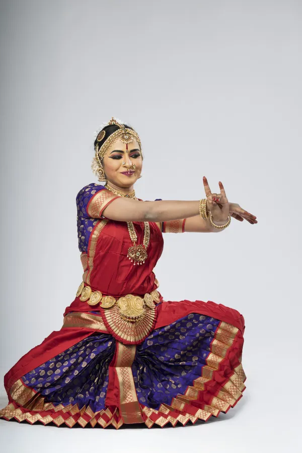 Red_&_Blue_Silk_Blend_Bharatanatyam_Costume_For_Women