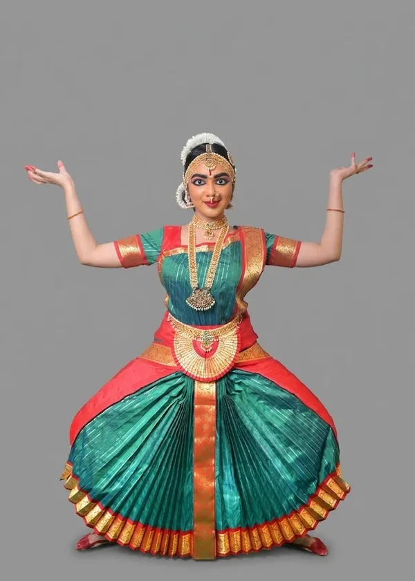 Red_Teal_Silk_Blend_Golden_Border_Bharatanatyam_Costume_For_Women