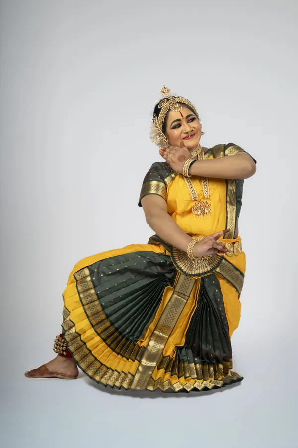 Yellow_Green_Silk_Blend_Bharatanatyam_Costume_Set_For_Women