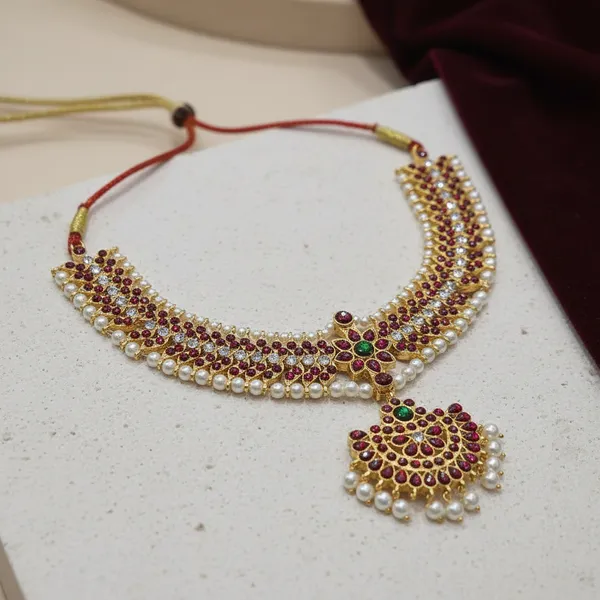 Gold_Alloy_Kemp_Stone_Pearl_Drop_Temple_Short_Necklace_For_Women