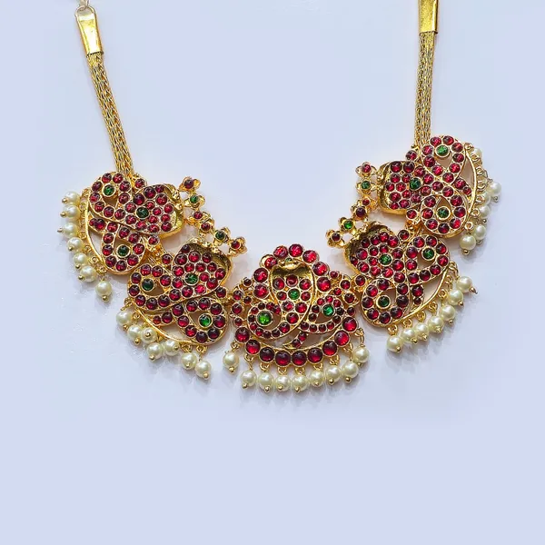 Gold_Alloy_Kemp_Stone_Mango_Motif_Choker_Necklace_For_Women