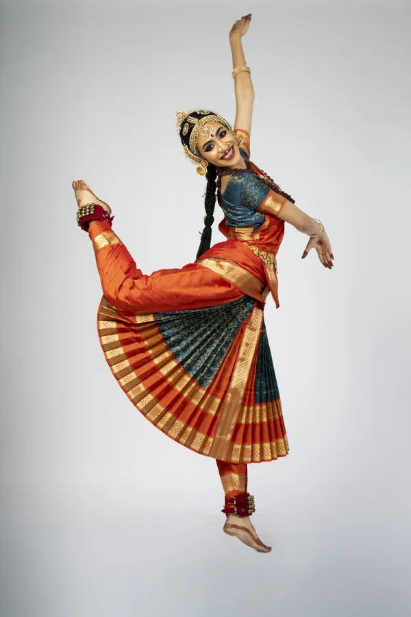 Red_Blue_Silk_Blend_Bharatanatyam_Costume_Set_For_Women