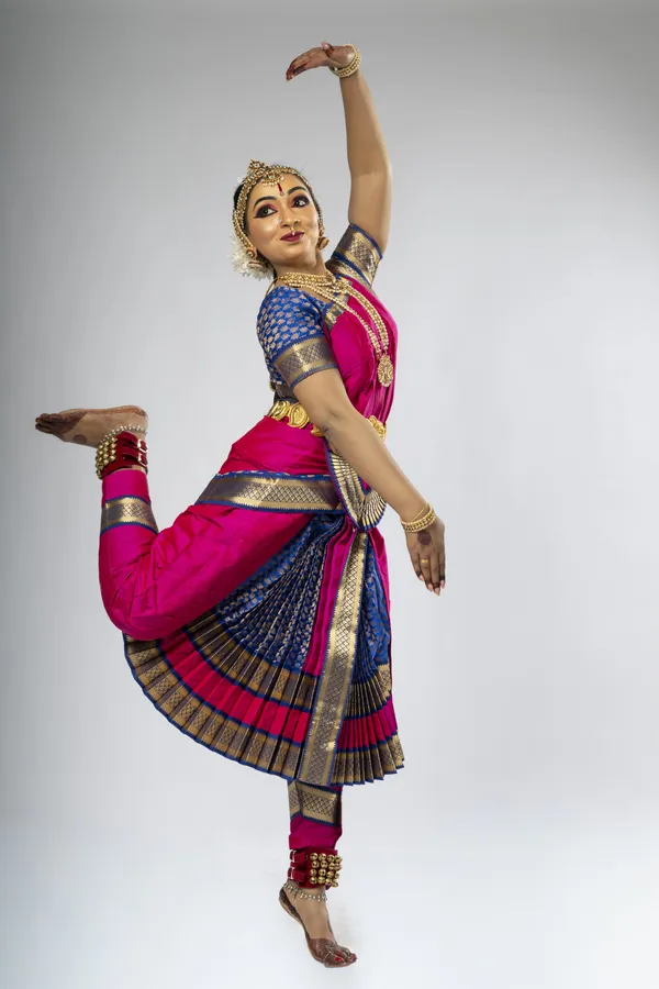 Pink_Blue_Silk_Blend_Bharatanatyam_Costume_Set_For_Women