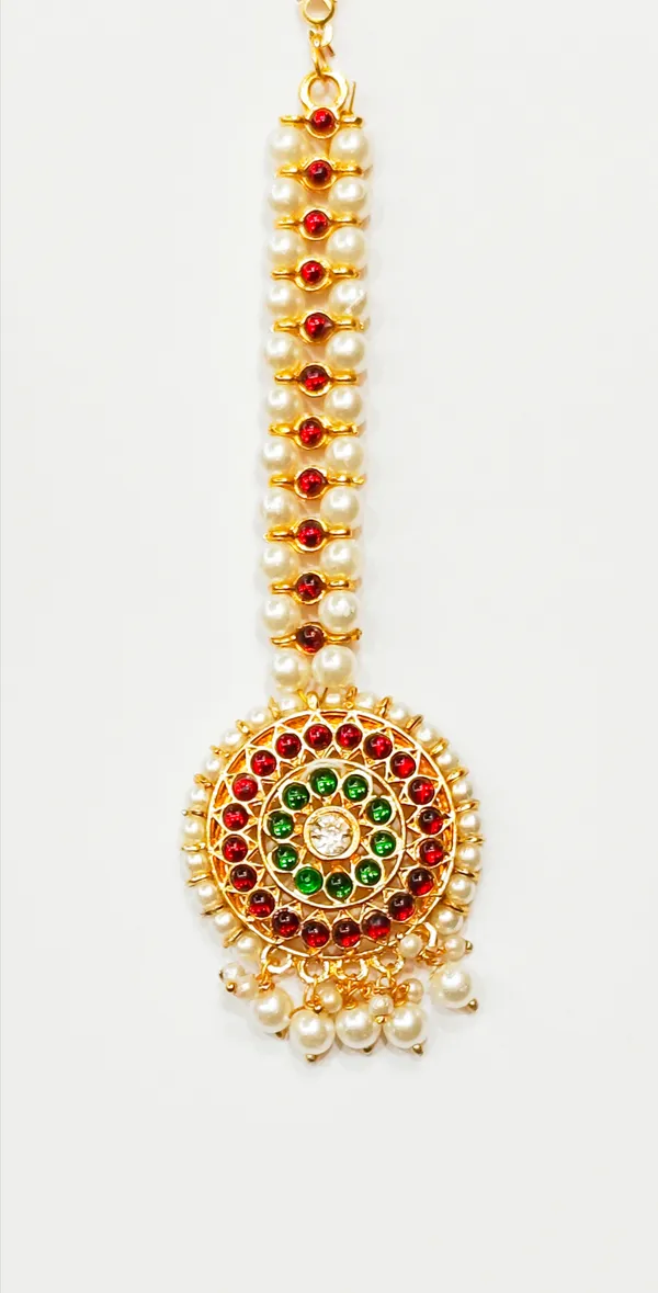 Gold_Alloy_Red_Green_Stone_Pearl_Drop_Maang_Tikka_For_Women
