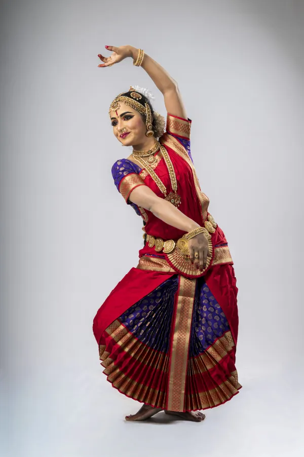 Red_&_Blue_Silk_Blend_Bharatanatyam_Costume_For_Women