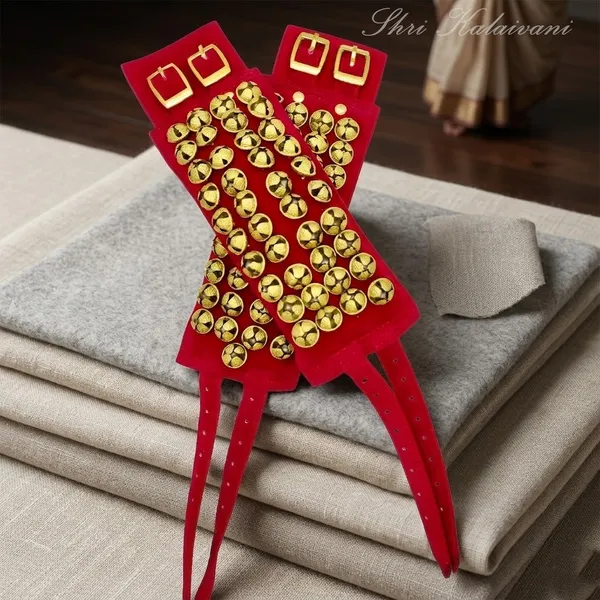 Brass_4_Row_Ghungroo_Maroon_Velvet_Ankle_Pad_Adjustable