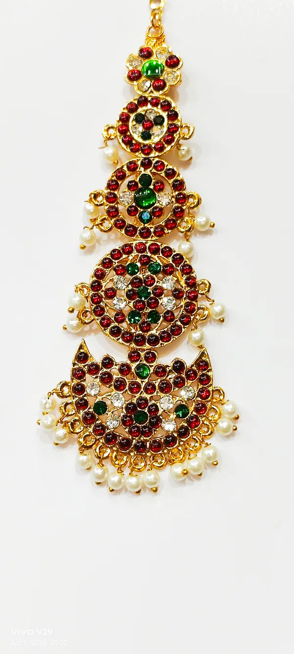 Gold_Alloy_Red_Green_Stone_Pearl_Drop_Maang_Tikka_For_Women