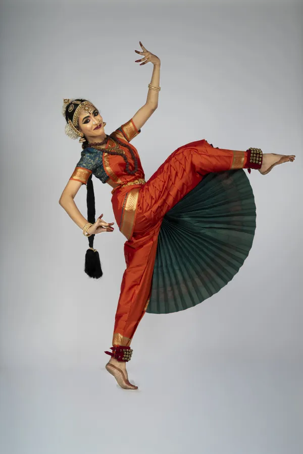 Red_Blue_Silk_Blend_Bharatanatyam_Costume_Set_For_Women