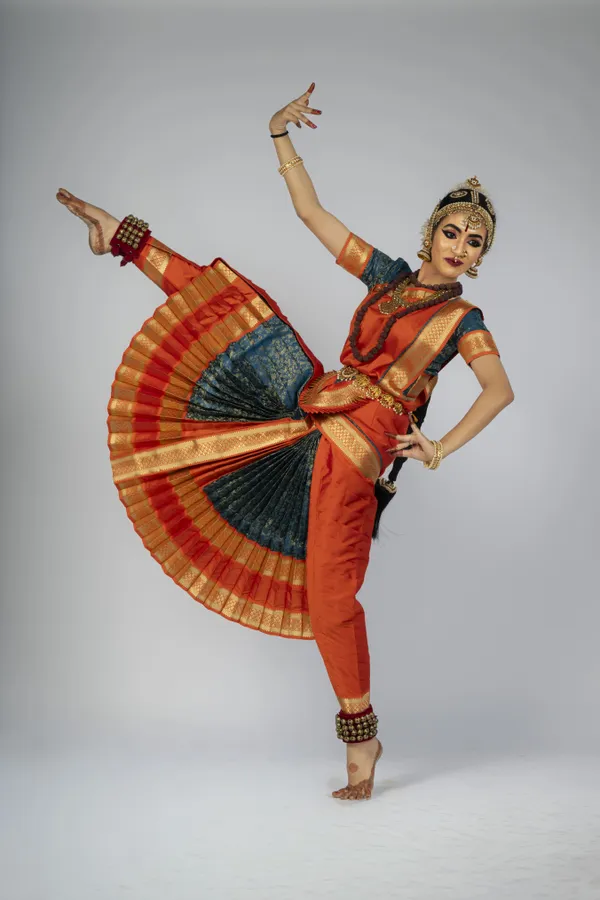 Red_Blue_Silk_Blend_Bharatanatyam_Costume_Set_For_Women