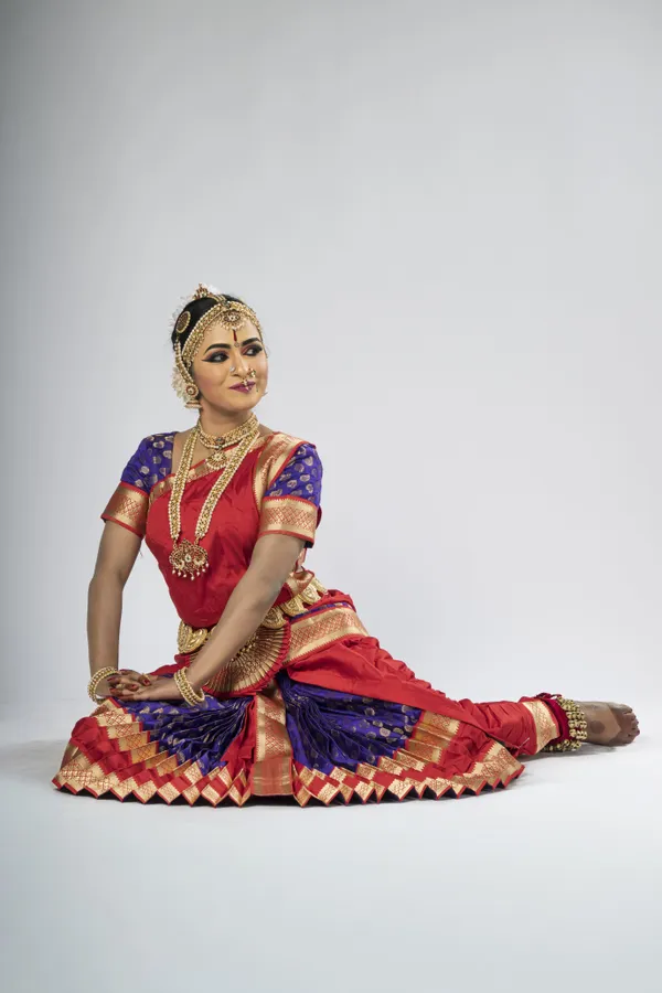 Red_&_Blue_Silk_Blend_Bharatanatyam_Costume_For_Women