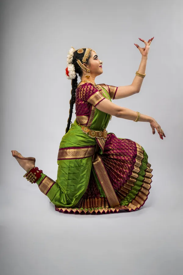 Green_Magenta_Silk_Blend_Bharatanatyam_Kuchipudi_Costume_For_Women