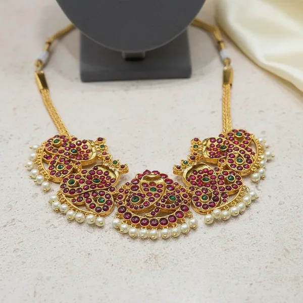 Gold_Alloy_Kemp_Stone_Mango_Motif_Choker_Necklace_For_Women