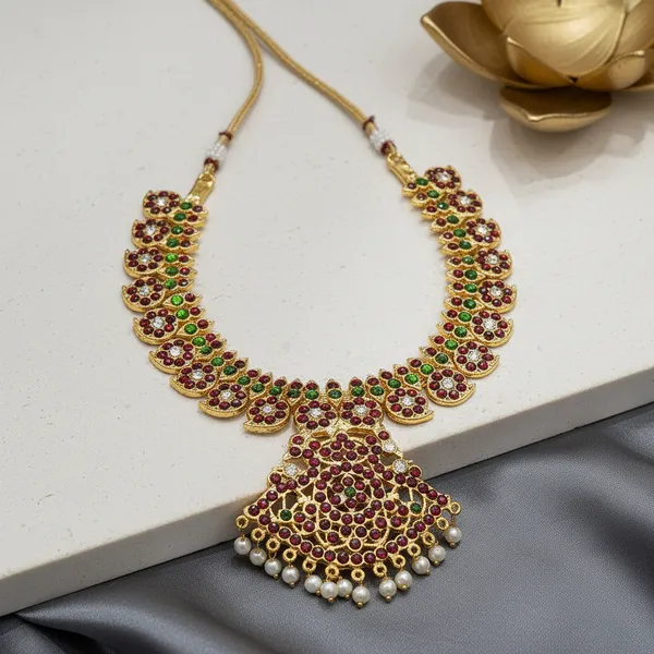 Gold_Alloy_Kemp_Stone_Temple_Mango_Short_Necklace_For_Women