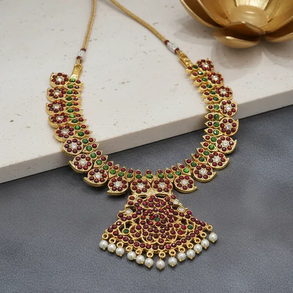 Gold_Alloy_Kemp_Stone_Temple_Mango_Short_Necklace_For_Women
