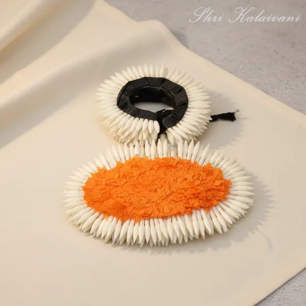 White_Orange_Plastic_Flower_Hair_Veni_Accessory_For_Women