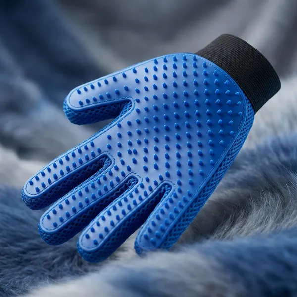 Blue_Silicone_Pet_Grooming_Glove_For_Dogs_And_Cats_Set_Of_2