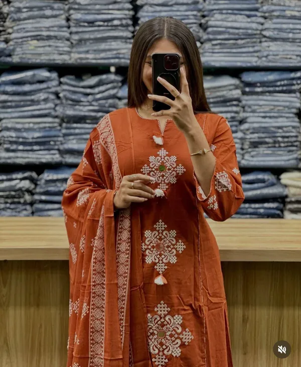 Orange_Cotton_Embroidered_Kurta_Set_For_Women