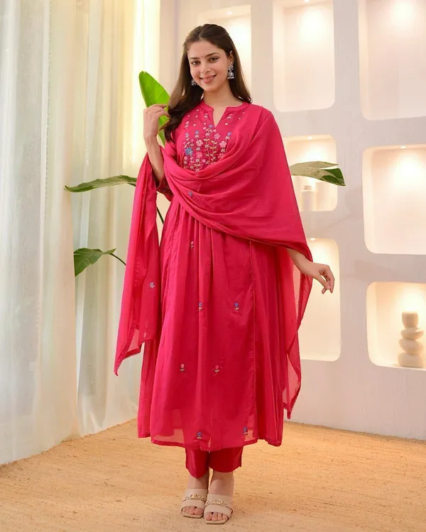 Red_Cotton_Floral_Embroidered_Anarkali_Suit_Set_For_Women