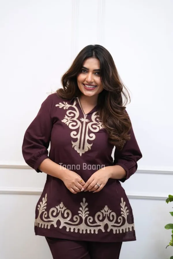 Chocolate_Brown_Cotton_Slub_Embroidered_Kurta_Set_For_Women
