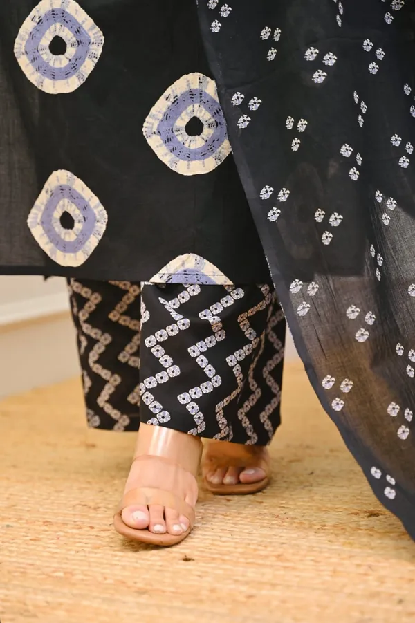 Black_Cotton_Bandhani_Print_Kurta_Palazzo_Set_For_Women