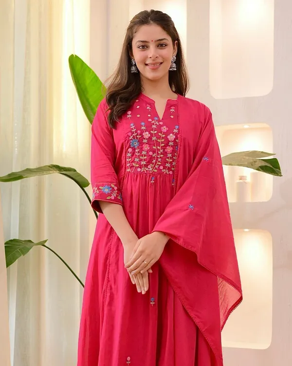 Red_Cotton_Floral_Embroidered_Anarkali_Suit_Set_For_Women