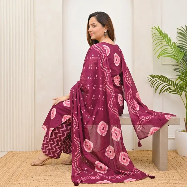 Pink_Georgette_Bandhani_Anarkali_Suit_Set_With_Dupatta_For_Women