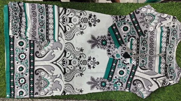 White_Cotton_Paisley_Print_Kurta_Set_For_Women