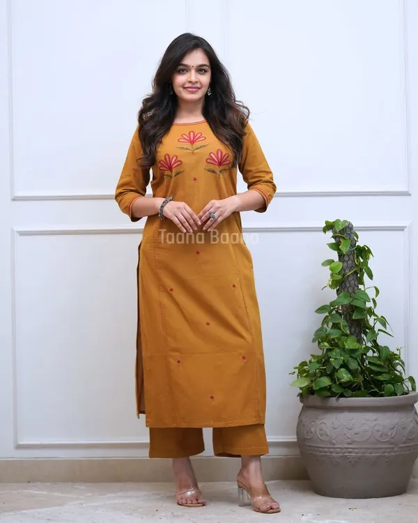 Yellow_Cotton_Straight_Floral_Embroidered_Kurta_Set_For_Women