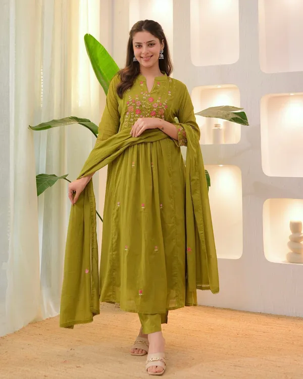 Green_Cotton_Floral_Embroidered_Anarkali_Suit_Set_For_Women