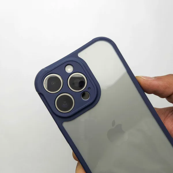 Transparent_Iphone_Case_With_Soft_Blue_Edge_Anti_Yellow_Case_Iphone_15_Pro